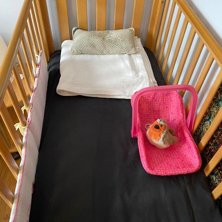 Morden Flat Close To Dlr Station With Free Parking London Exterior photo
